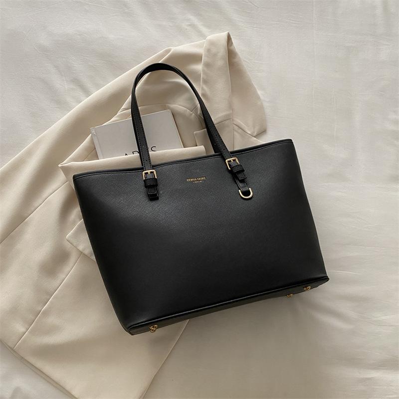 

Простая женская сумка большая сумка простая зимняя для отдыха большая вместимость сумка-тоут женская новая сумочка сумка через плечо чёрный