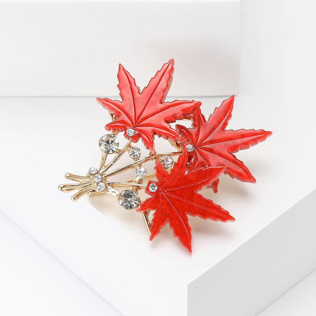 New Retro Alloy Acrylic Three Leaf Maple Leaf Brooch Fashionable High-end Women's Clothing Chest Flower Accessory