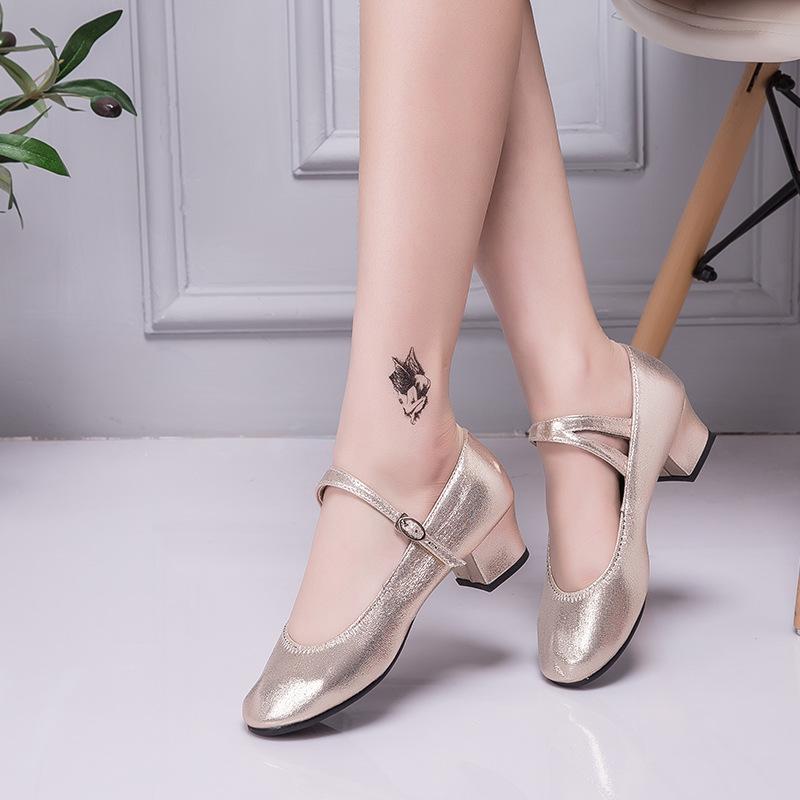 New Square Dance Shoes Spring and Summer Ballroom Dance Shoes Women's Soft-soled Practice Ethnic, Outdoor Dance Shoes Latin 2025