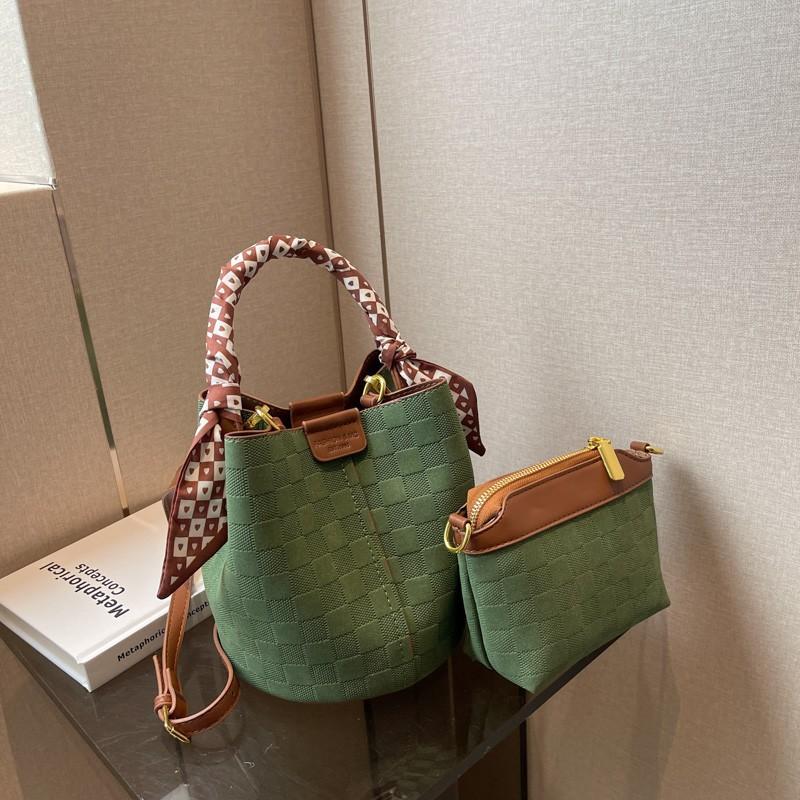 

Премиальная текстура маленькая женская сумка осень 2024 новый нишевый дизайн сумка-мессенджер популярная женская портативная сумка-ведро зелёный