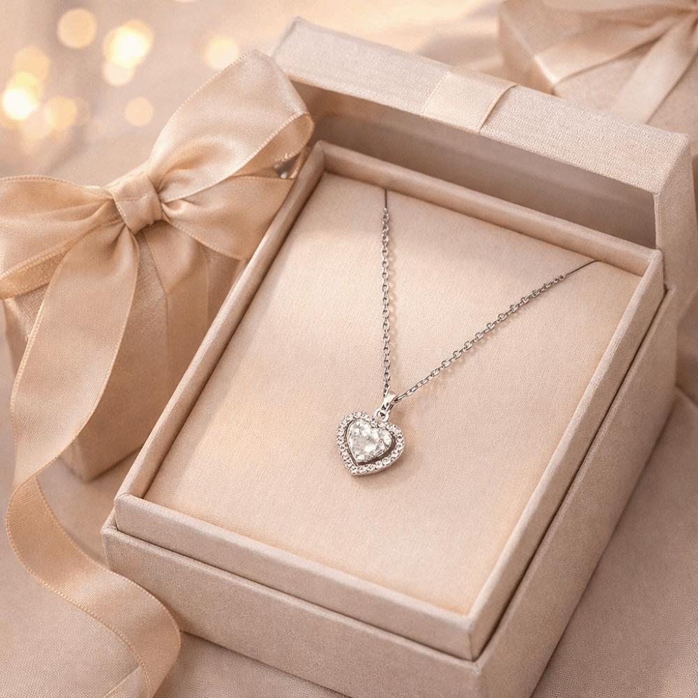 Crystal Inlaid Crystal Necklace Elegant Charm heart necklace  Valentine's Day Gift