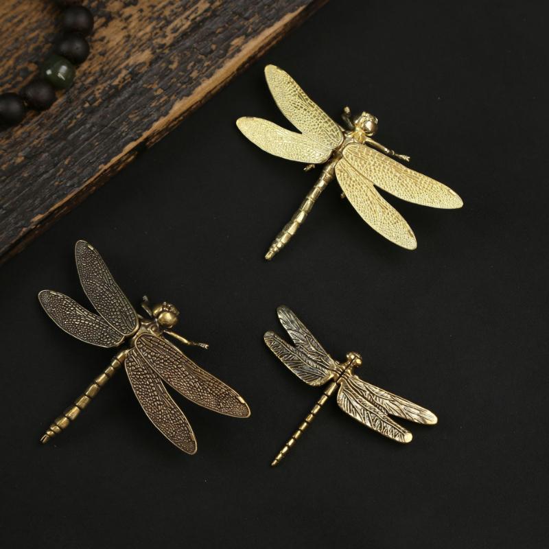 Brass Dragonfly Ornaments, Desktop for Home and Office Decoration, Tea-tasting Pet Handicrafts
