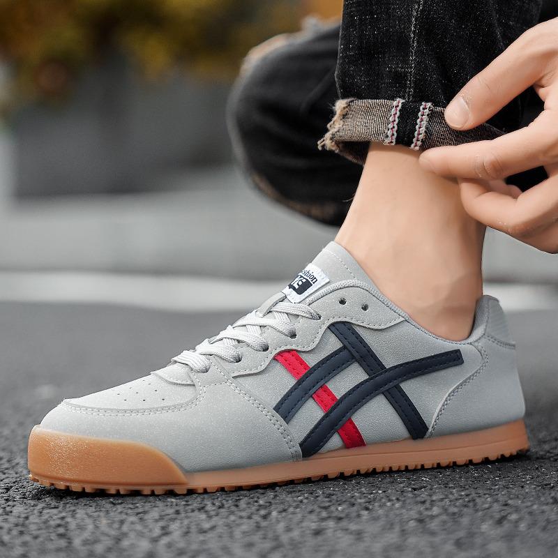 Retro Fashion Men Athletic Shoes Comfortable Flat Sneakers Casual Men Outdoor Non-slip Trainers Shoes Men Zapatillas De Hombre