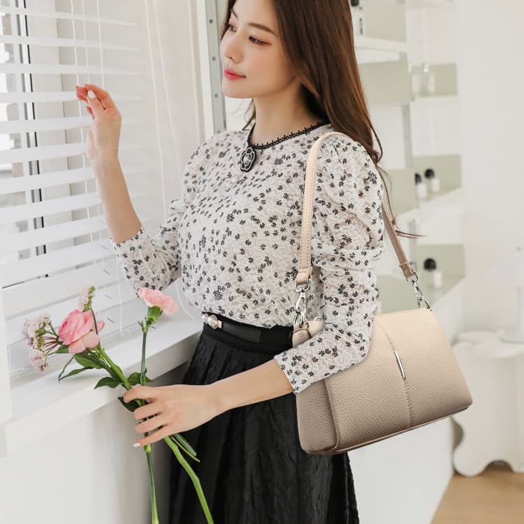 New Women's Underarm Bag One-shoulder Crossbody Small Square Bag