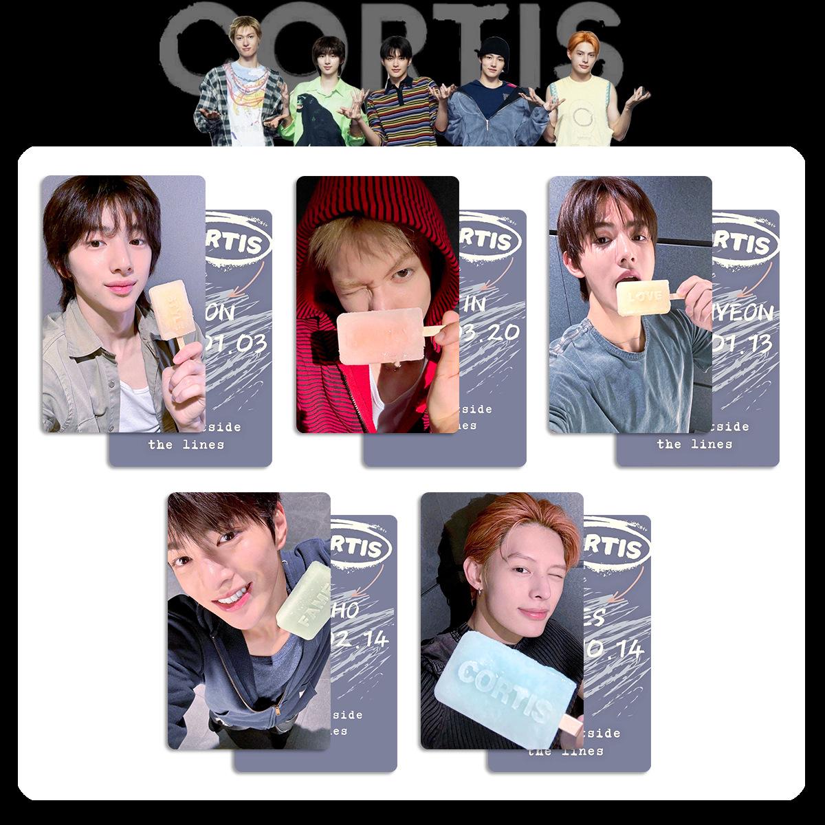 

Групповое фото и витрина карточек CORTIS: Специальный альбом и карты для камбэка от HMV, WVS, Tower Records.