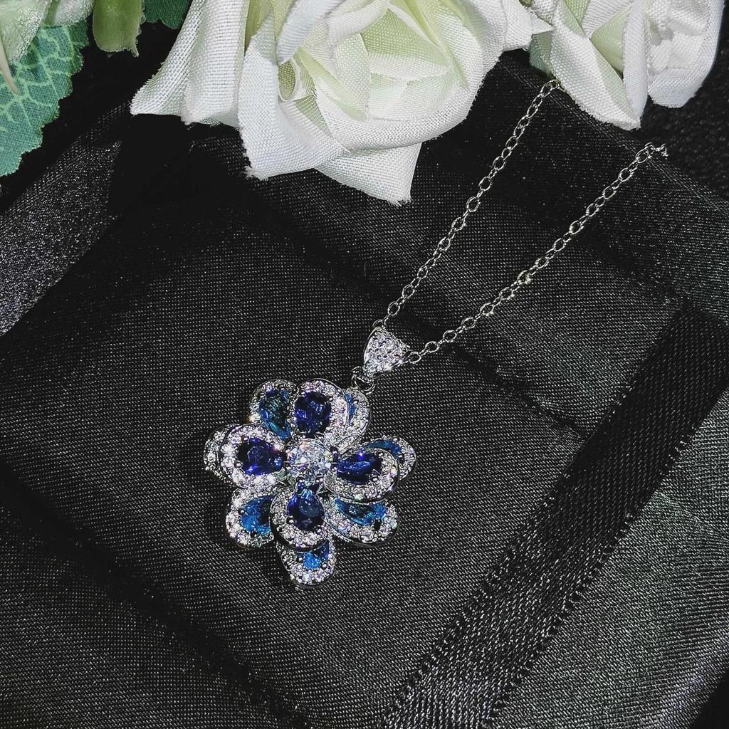 Farbenfrohe Zirkon Blumenohrringe und Kamelien Anhänger Ring Set