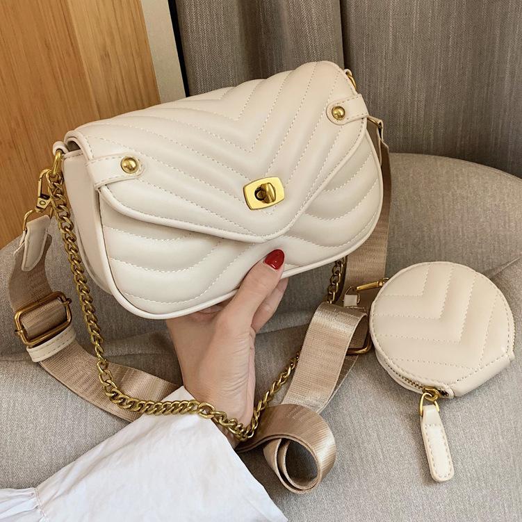 

Texture popular small bag 2025 women s personalized shoulder bag feeling chain messenger bag Baigou bag белый