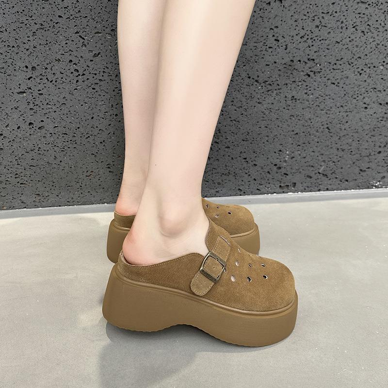 m Versatile lightweight hole shoes women's summer new thick-soled bag head slippers can be worn outside