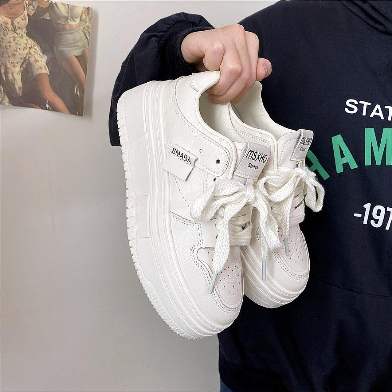 

Маленькие белые туфли детская мода универсальные хлеб весна и осень толстая подошва увеличивает летние новые повседневные кеды 40