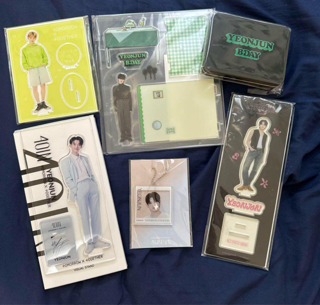 

[USED] TXT Yeonjun acrylic stand birthday 4oin acrylic keychain Hwangchun trading card