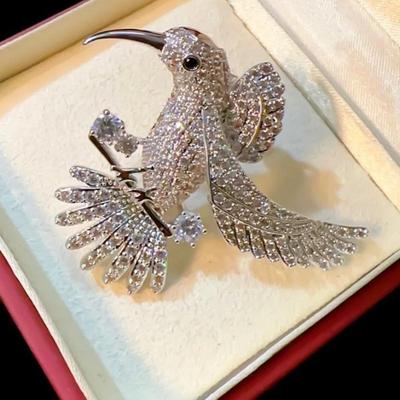 Exquisite Shiny  Hummingbird Brooches For Women Clothing Coat Jewelry Accessries Gift