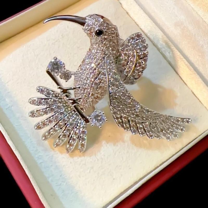 Exquisite Shiny  Hummingbird Brooches For Women Clothing Coat Jewelry Accessries Gift