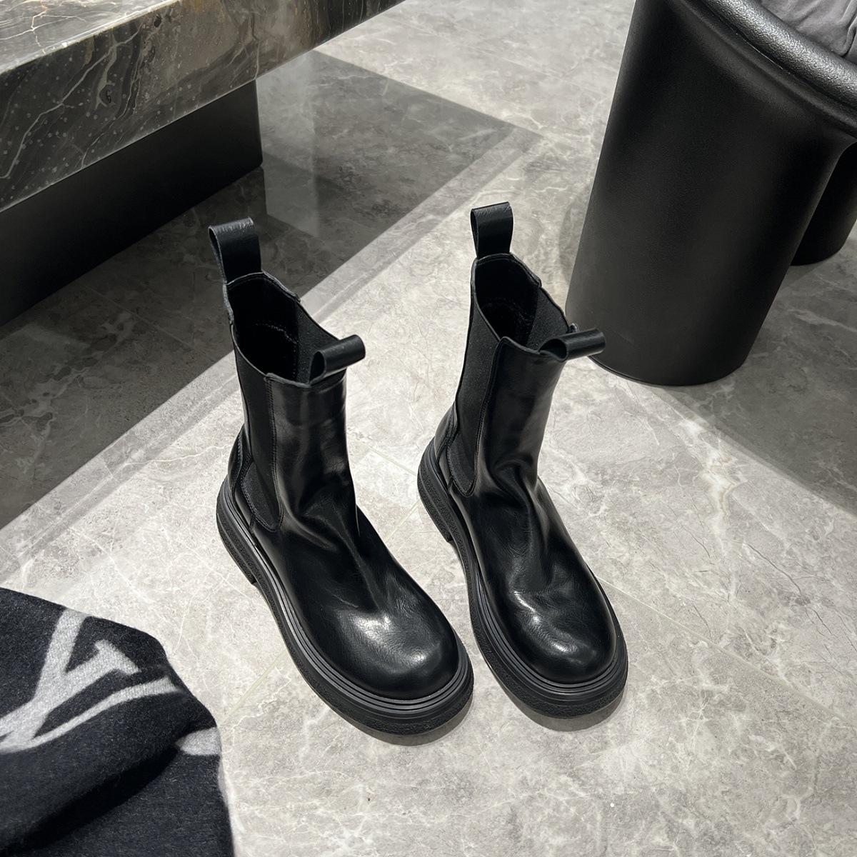 

Кожаные ретро-платформенные британские ботинки «Челси» Короткие ботинки Женские средние плиссированные ботинки-сигареты Ботинки Martin 40