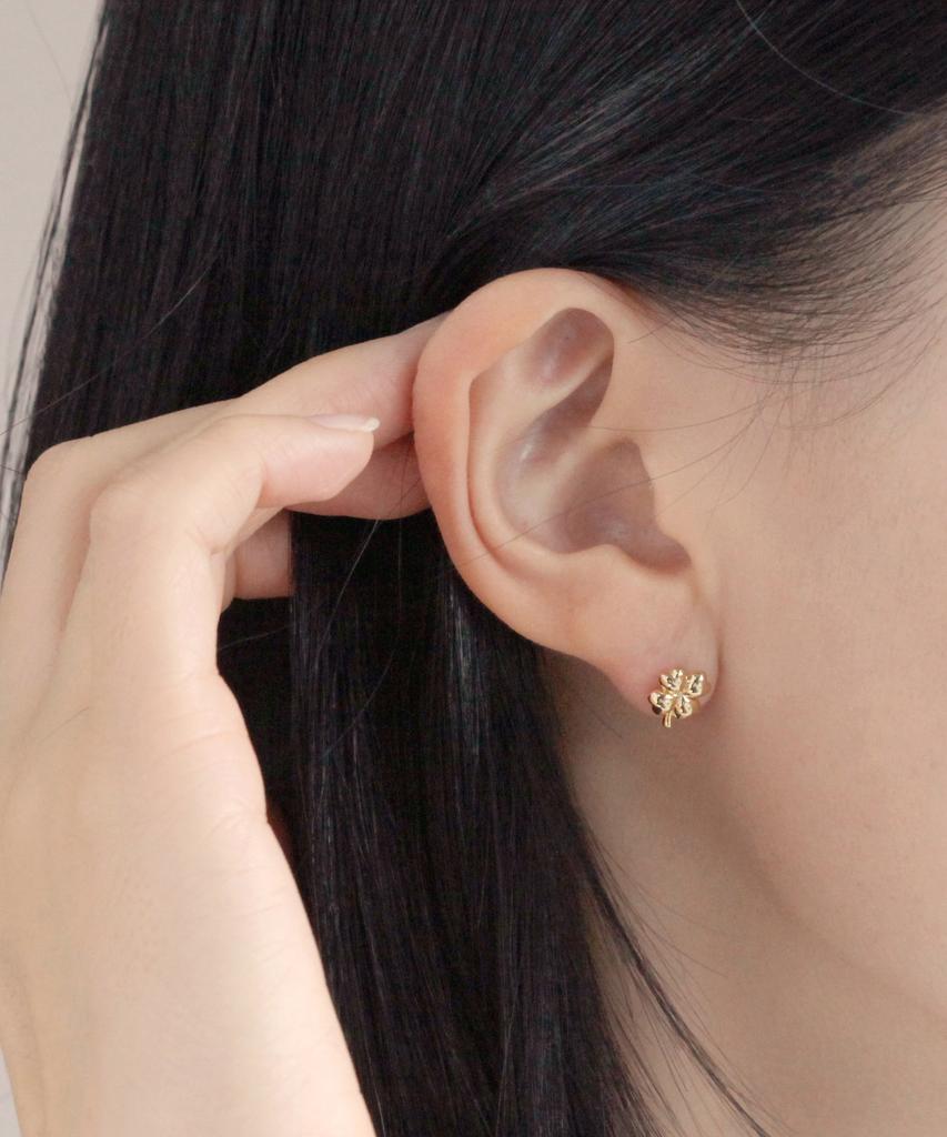 Code.H (Silver 925) Clover Post Earrings