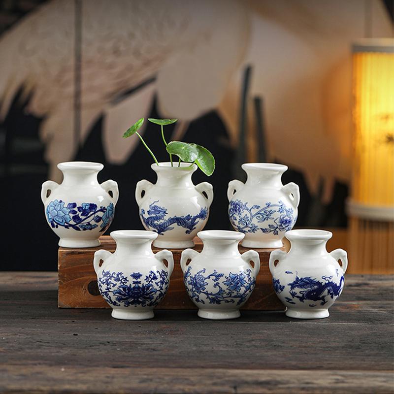 Decorations Antique Shelves Blue and White Porcelain Collect Ornaments Tabletops Ceramics Gift Small Vases Chinese Style 1PC