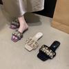 Mode Pantoletten mit niedrigem Absatz Sommer Neu Eckige Zehen Offene Zehen Plüsch Kristall Schnalle Weiche Sohle Rutschfest Verschleißfest Hausschuhe