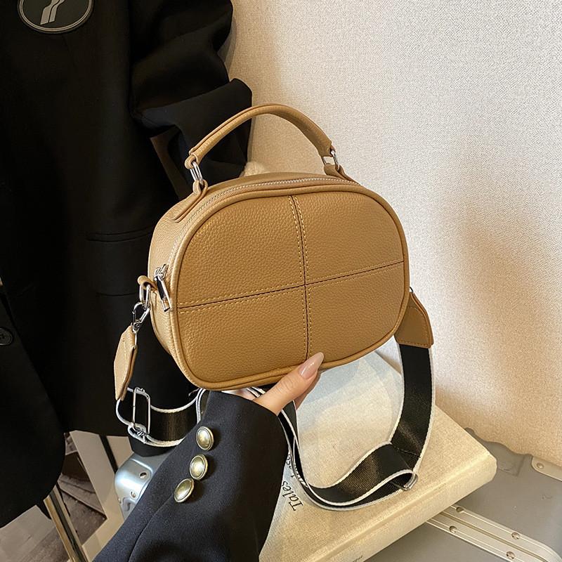 Trendy Women's Korean Style Crossbody Bag Fashionable Round Handbag In Multiple Colors