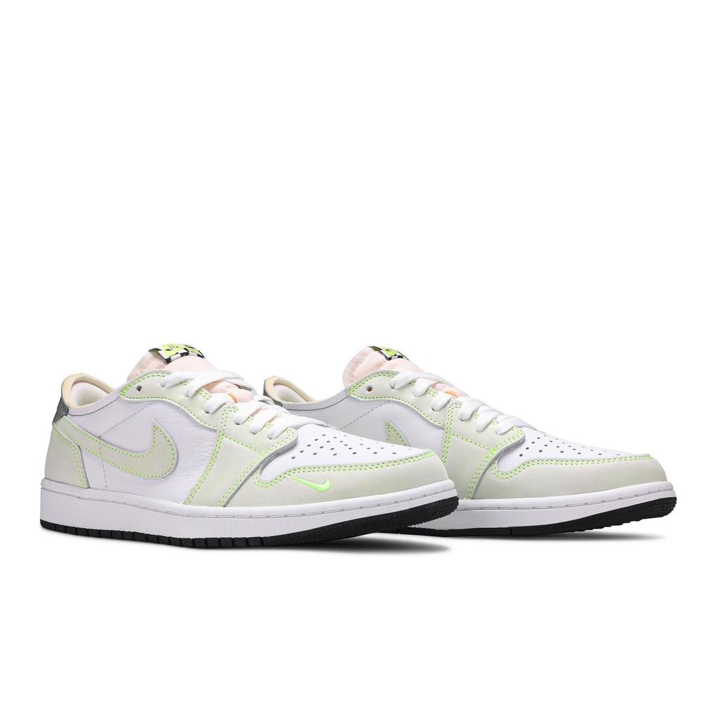Air Jordan 1 Retro Low OG 'Ghost Green' (Unisex) White / Ghost Green / Black Vintage Basketball Shoes DM7837 103