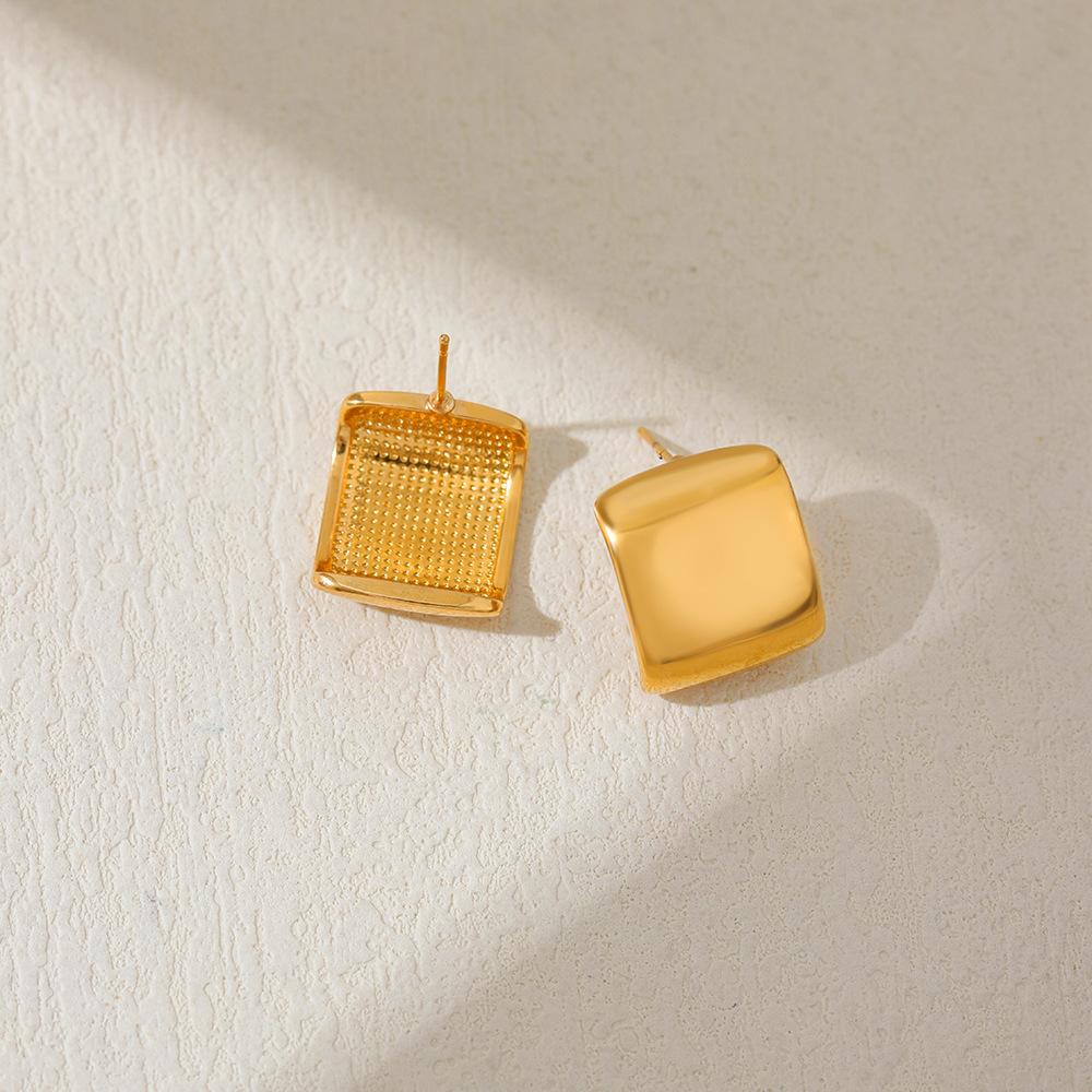 18K gold curved smooth square earrings retro exaggerated geometric stud earrings ear jewelry