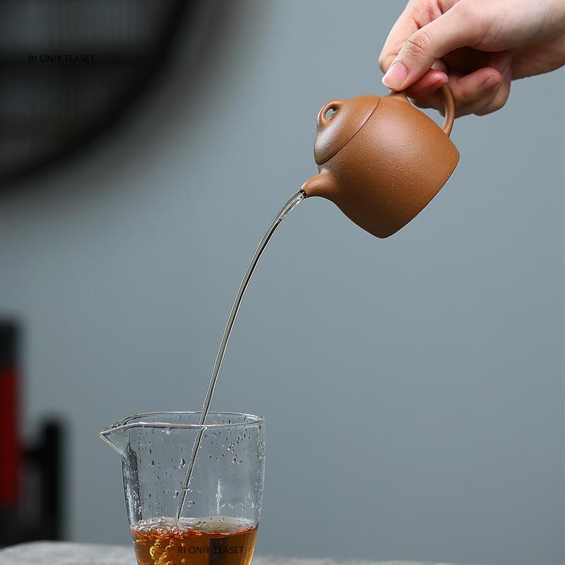 130ml Yixing Purple Clay Teapot Famous Handmade Tea Pot Raw Ore Section Mud Kettle Chinese Zisha Teaware Tea Ceremony Gifts