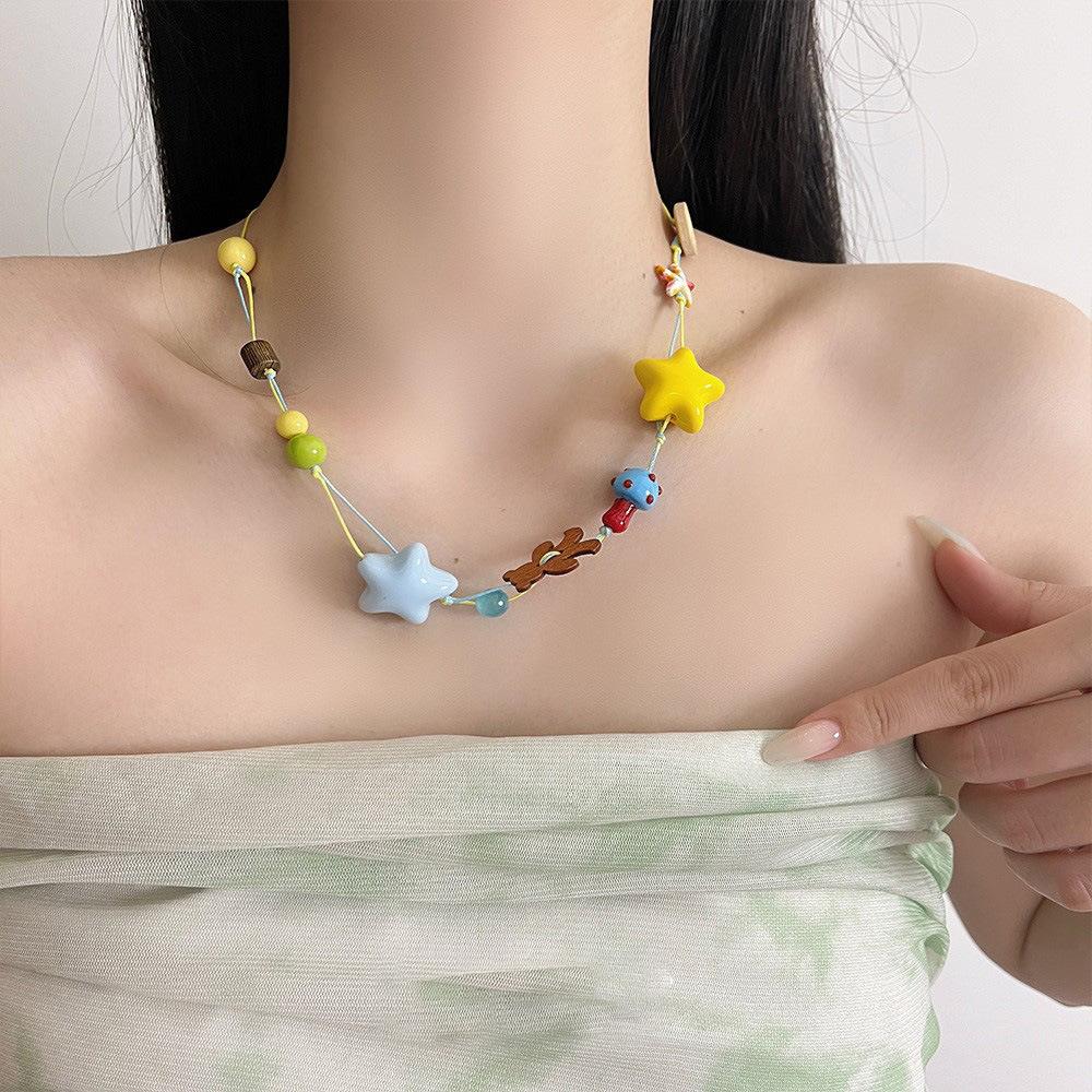 Acrylic star button wood chip bear pendant necklace colored dopamine niche light luxury fashion versatile items