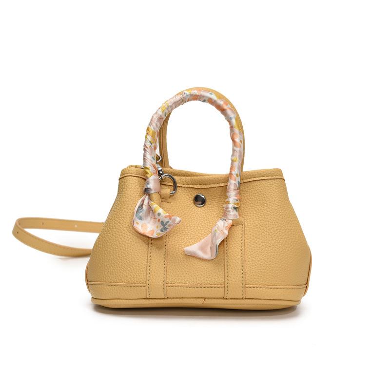 

High-end trendy fashion hand-carried bucket bag women 2025 new simple casual shoulder bag small fresh messenger bag