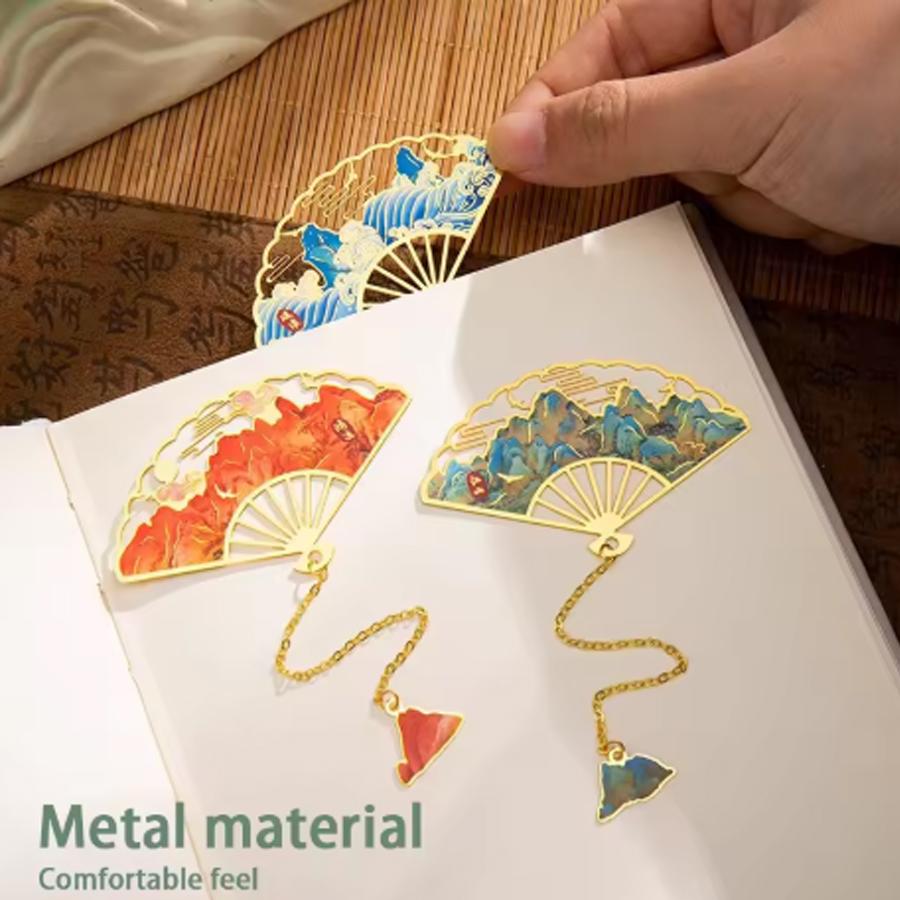 4 styles Fan shaped hollowed out bookmark with high aesthetic value belongs to the category of exquisite bookmarks for students