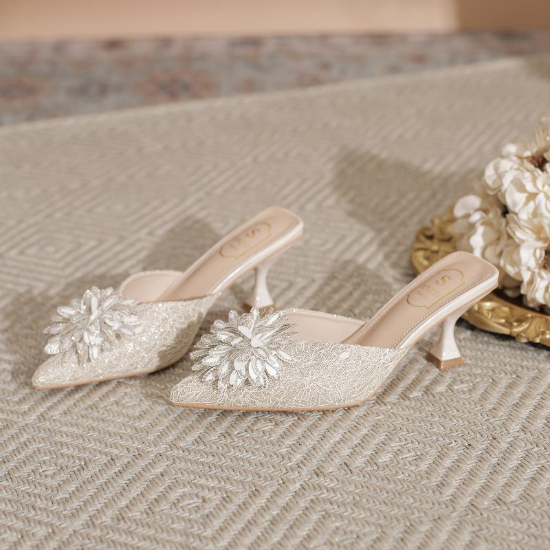 

Туфли на высоком каблуке, тонком каблуке, с ощущением высокого класса, нишевым дизайнерским чувством, крутые шлепанцы с закрытым носком для женских весенних новинок, туфли-лодочки с мелким вырезом 39 шампанского