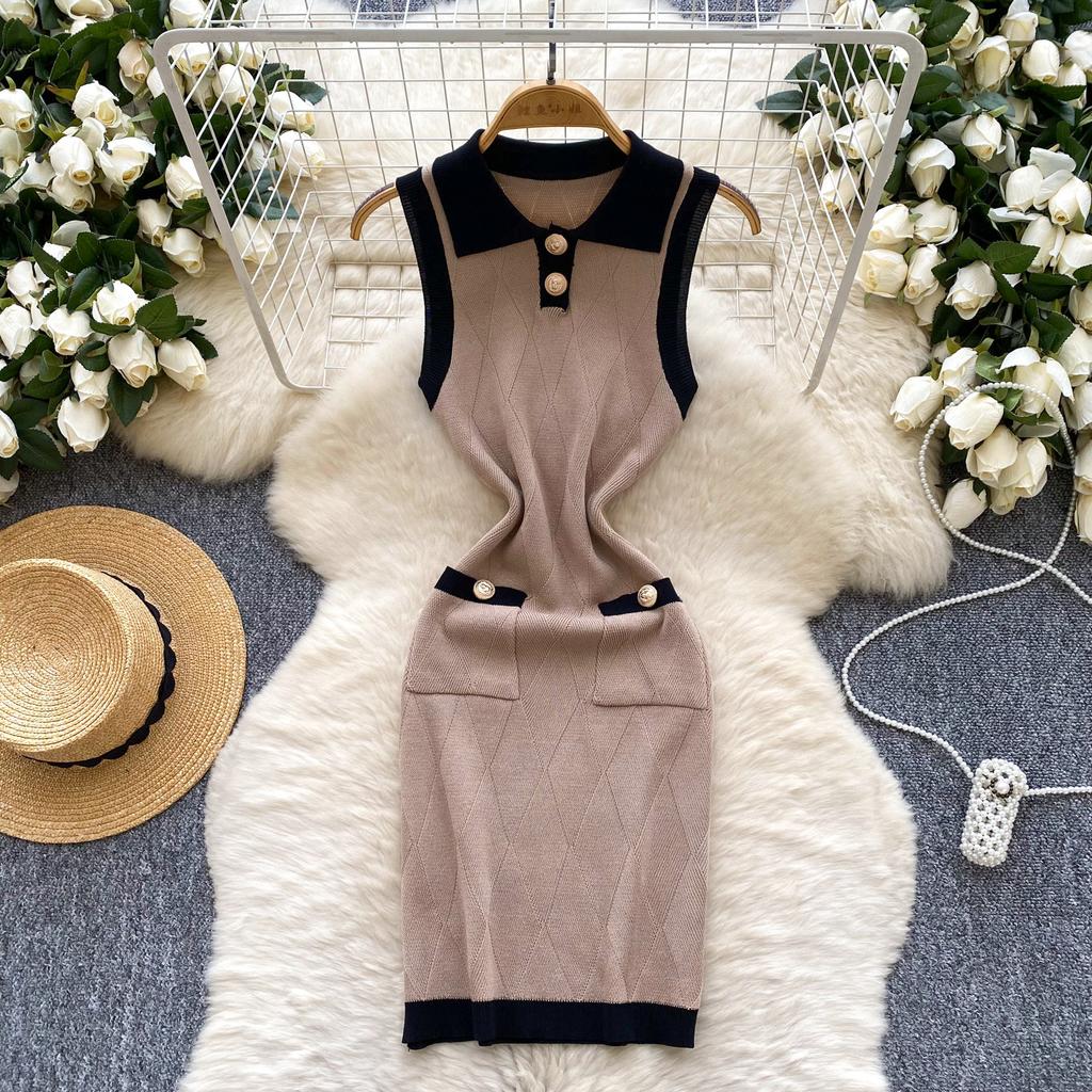 Xiaoxiangfeng retro contrasting color polo collar sleeveless knitted dress women's summer dress French waist thin sweater short skirt
