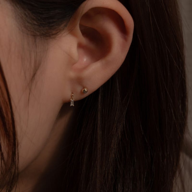 youngglow 14k drop square cubic piercing