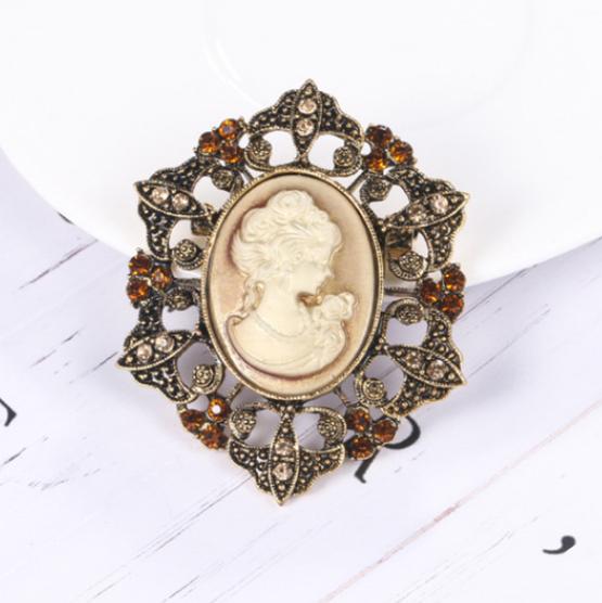 Crystal Rhinestones Cameo Vintage Brooches for Women Queen's Cameo Beauty Head Brooch Pin Clothing Accessories Girls Gifts