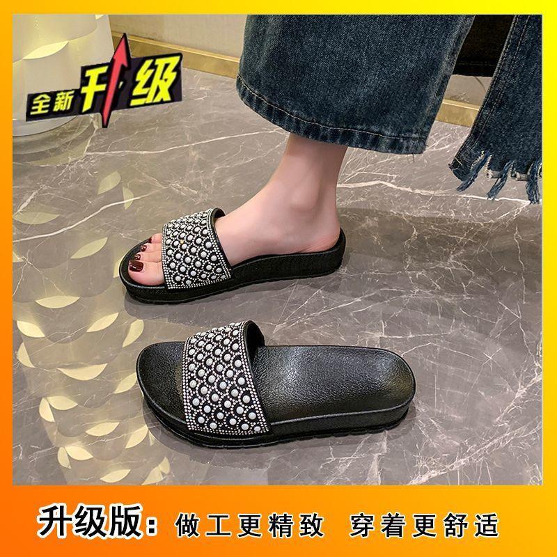 Round head fashionable versatile outer wear cool slippers women's word with rhinestones gentle wind flat bottom slippers 2025 autumn and summer new