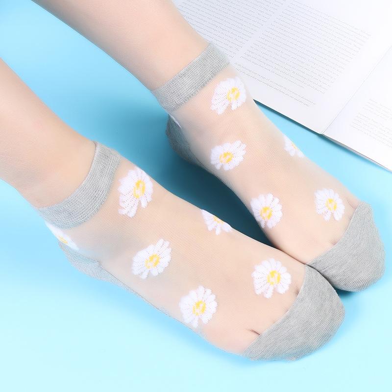 Ladies Spring and Summer New Fashion Leisure Glass Silk Boat Socks