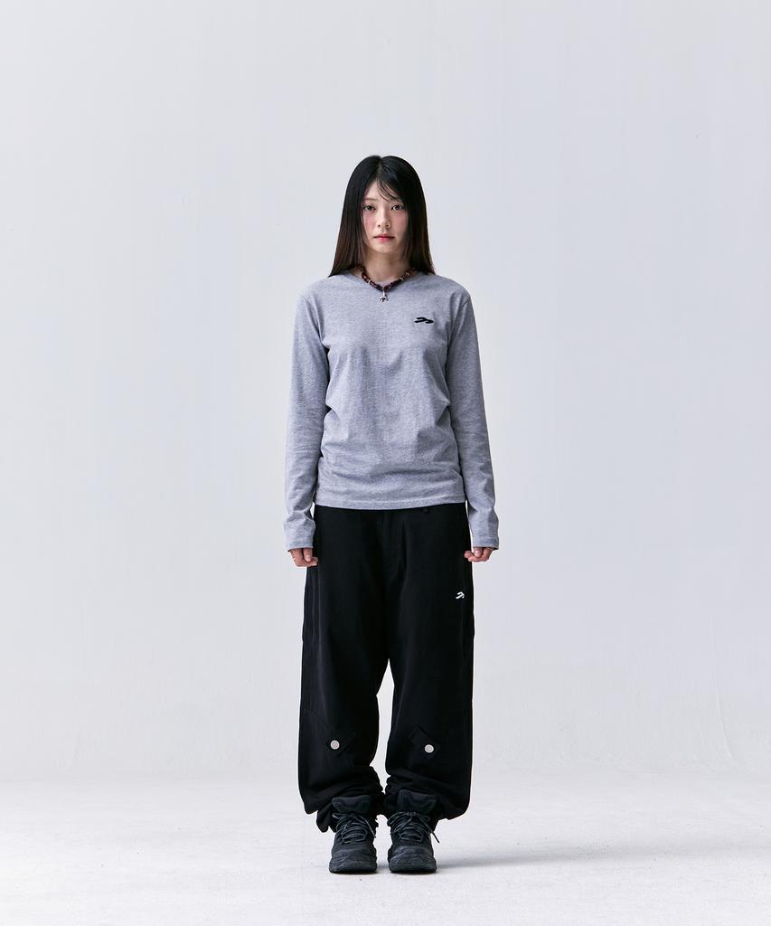 TANSANMAGNESIUM Pony Applique Long Sleeve (Gray)
