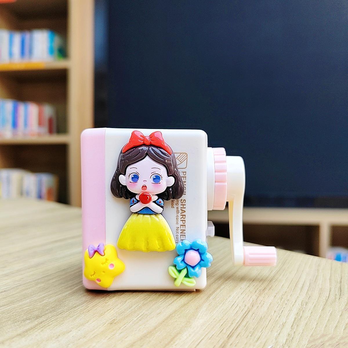 Cartoon Hand-Crank Pencil Sharpener for Kids - Portable and Manual