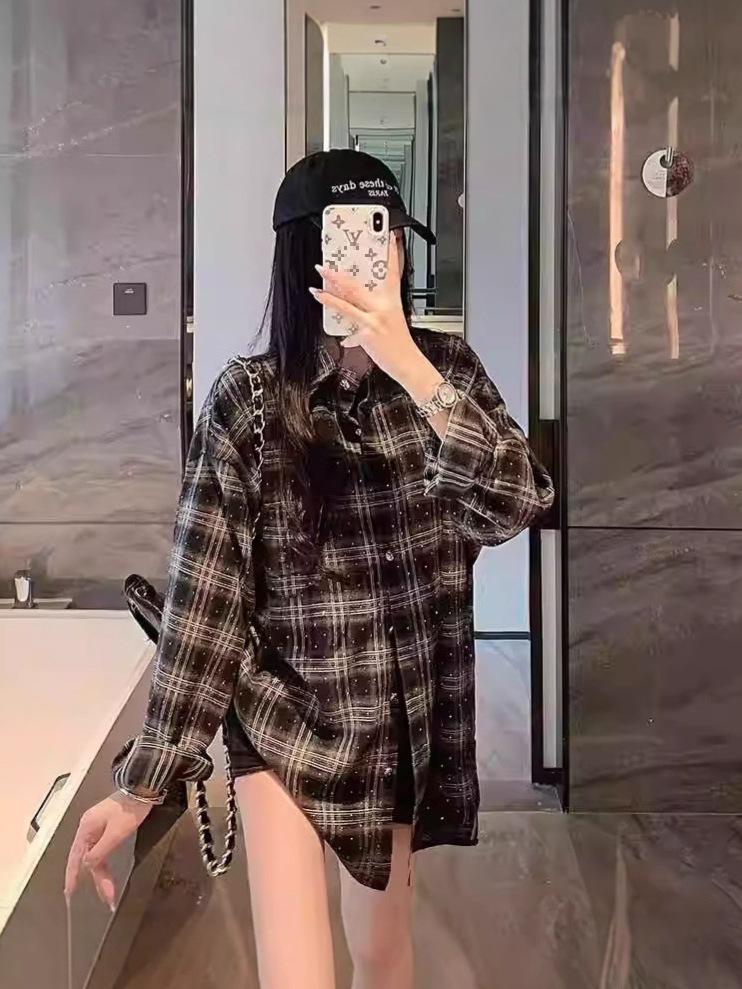 Karohemd mit Strasssteinen verziert: Modischer lockerer Damen-Strickjacke mit langen Ärmeln für Frühling und Herbst.