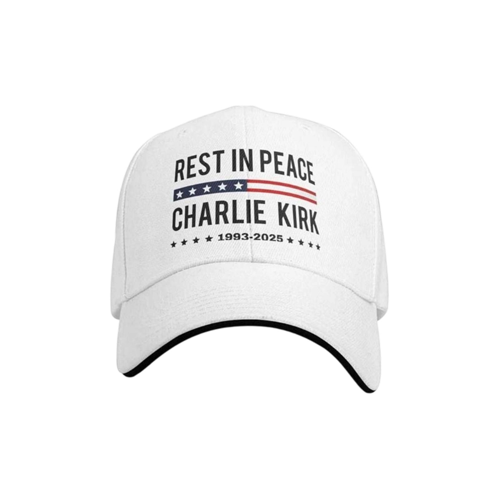 

Покойся в шляпах Мемориальная дань Чарли 1993 2025 Джинсовая кепка One Size