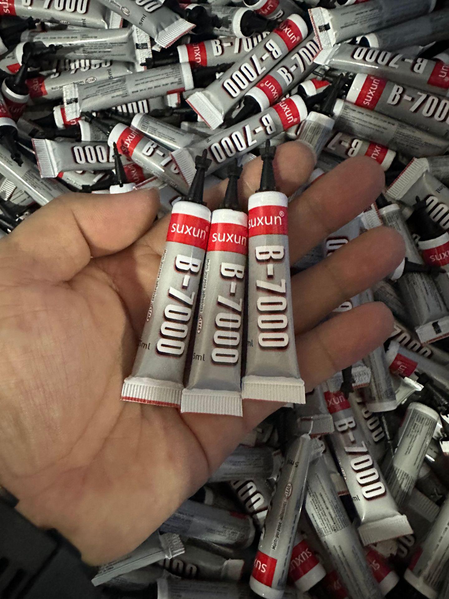 

Клей Б-7000: 3 мл для сильного ремонта пластика и металла, 3 грамма