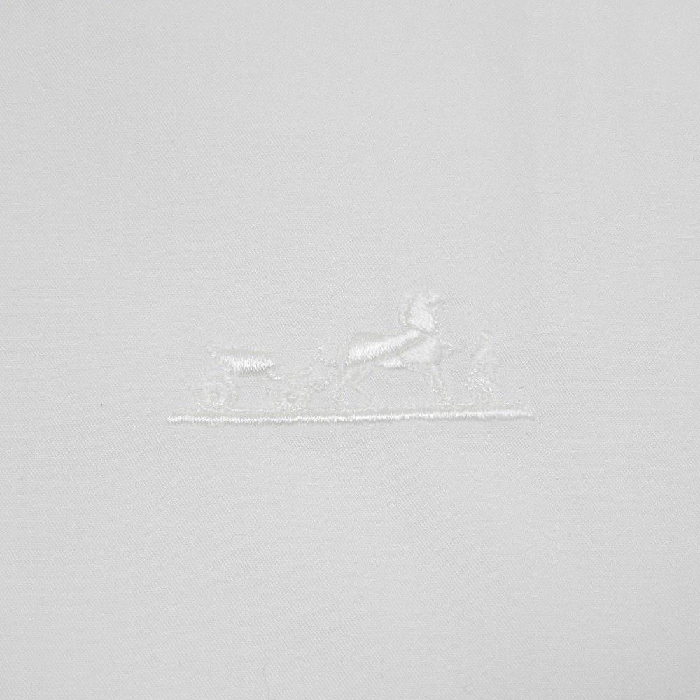 Hermes Ausgezeichneter Zustand Caleche besticktes reguläres Hemd, Damen, weiß, Größe 34, 3H0627DV, 2023AW Oberteile 34 weißGebraucht