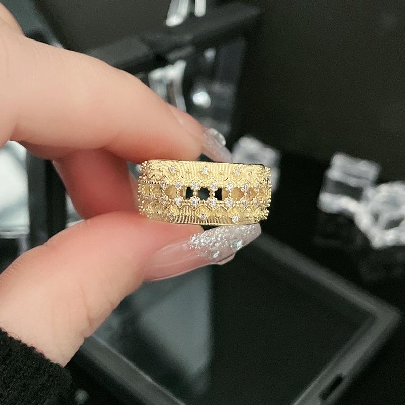 Chinese Retro High-End Open Lace Ring - Women's Court Style Temperament, Niche Design