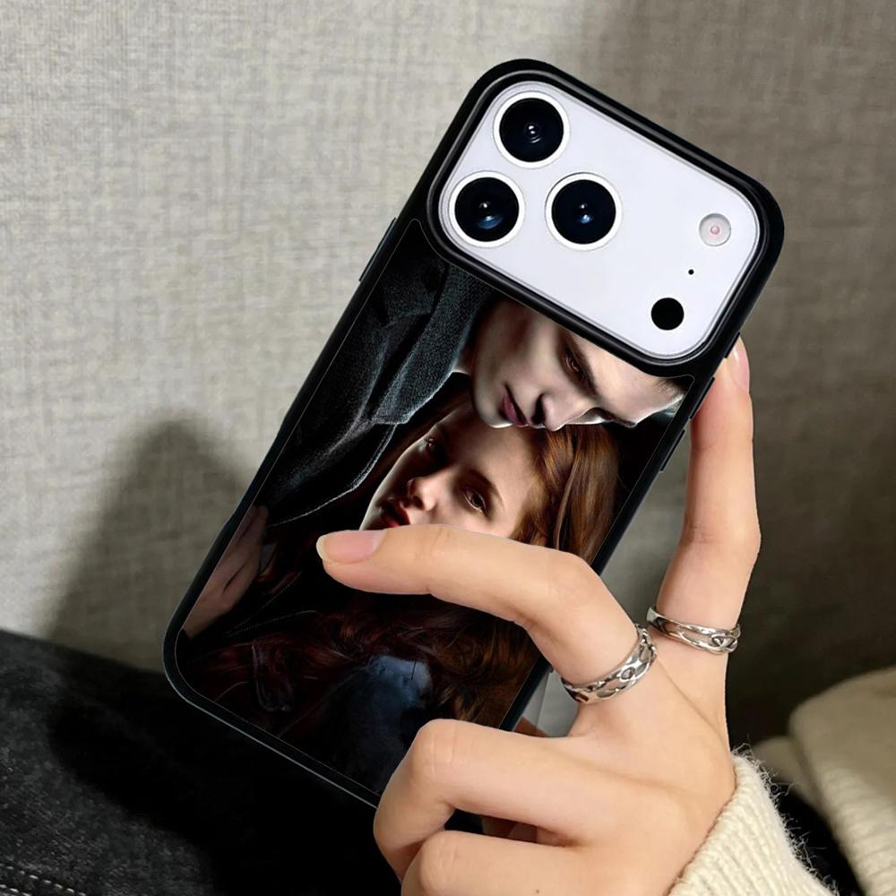 Capa Case for iPhone 17 Air 16 Pro Max 15 Plus 11 13 Mini 14 12 Back Phone Cover Twilight Edward Cullen