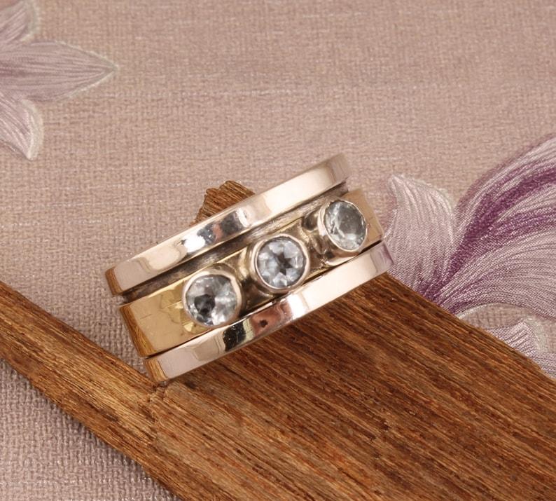 Solidne Srebro Próby 925 Niebieski Topaz Okrągły Kamień Ręcznie Robiona Obracana Obrączka Pierścionek Projektanta Pierścionek Unisex