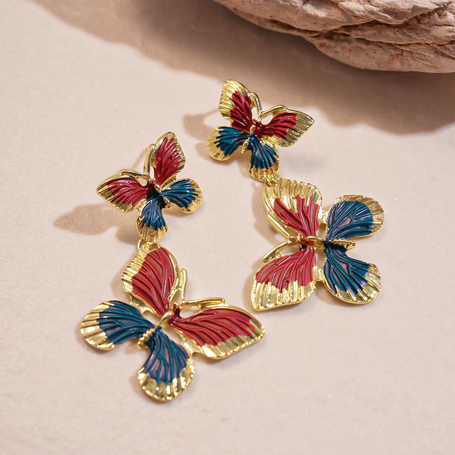 

Digadagu Metal Texture Butterfly Dangle Earrings New Women s Exaggerated Minimalist Earrings Daily Zircon Accessories різнокольоровий