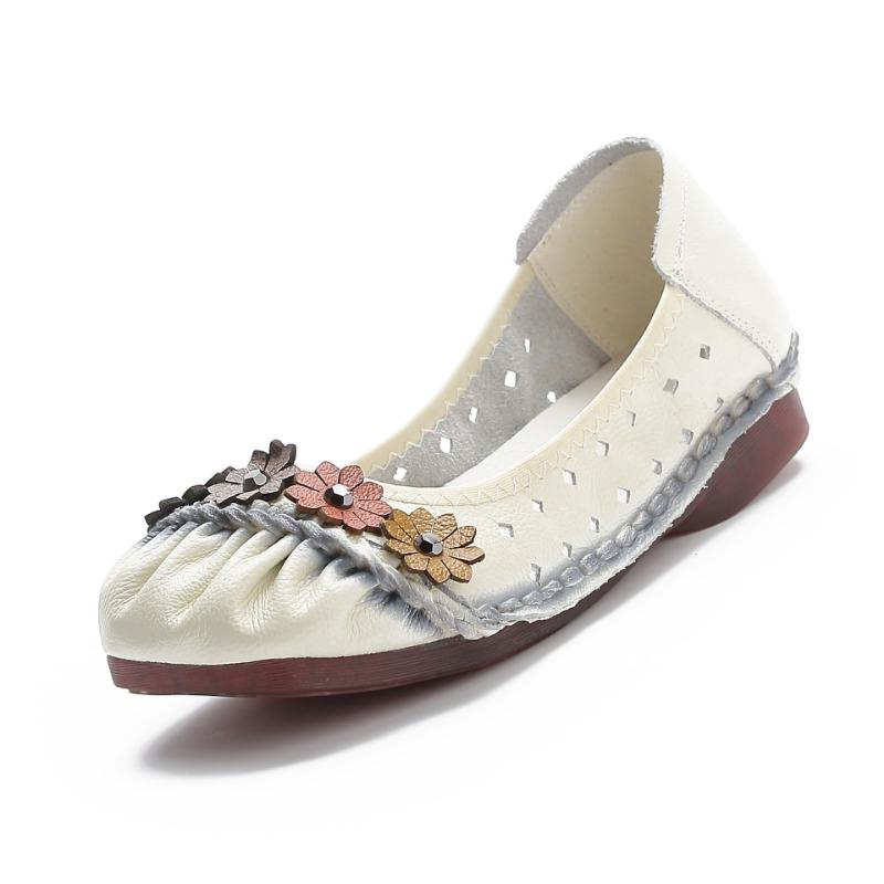 Summer new casual flat-bottomed breathable women's shoes leather hollow single shoes women's hole shoes soft sole