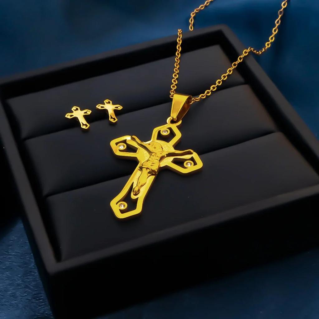 Stainless Steel Christian Jesus Cross Necklace for Women Men Chains Religion Cross Pendants Jewelry Prayer Gifts