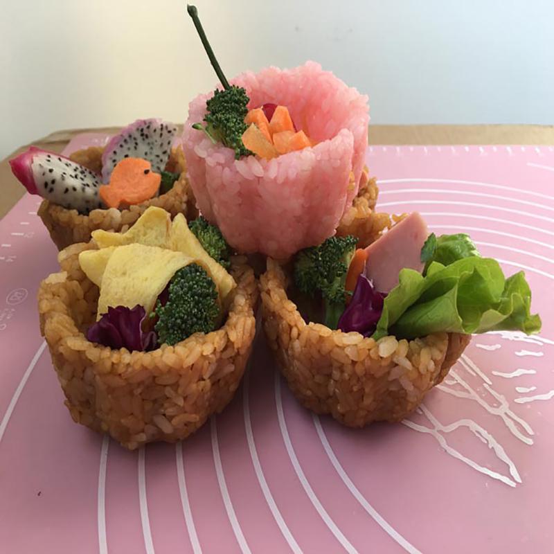 Japanische Reis Form DIY Kunststoff Reis Ball Tasse Mold Maker Kreative Sushi Mold Maker Für Kind Küche Sushi Werkzeuge