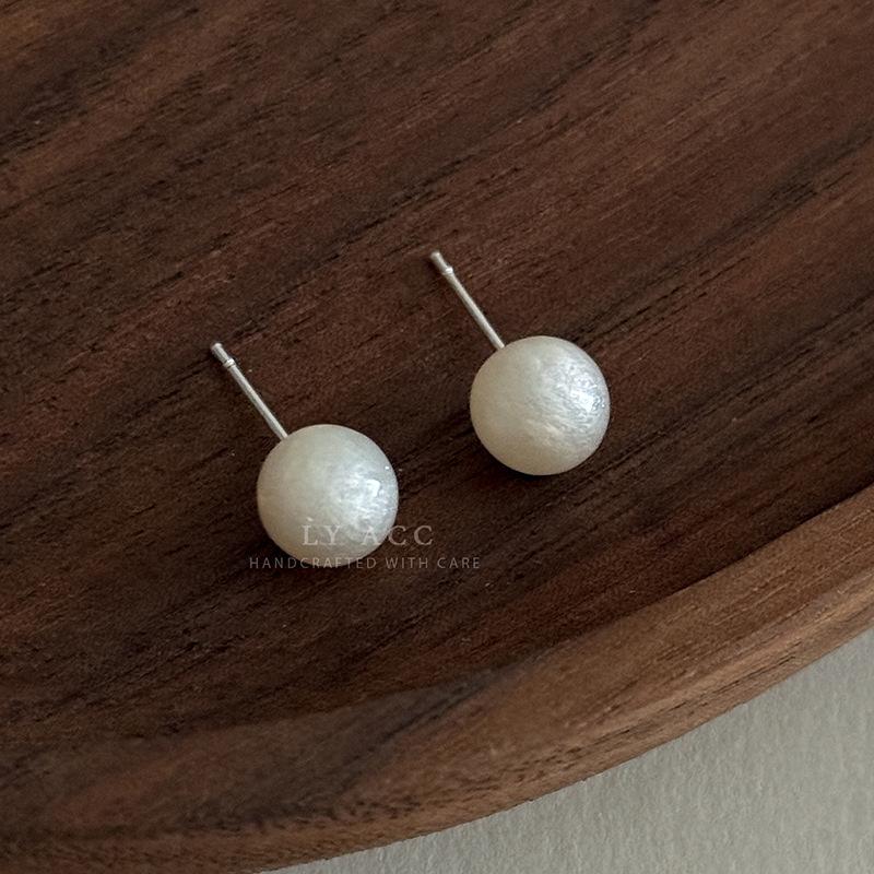 Cold Feeling Natural Stone Round Bead Earrings Milk Yellow Beige White Simple Gentle Niche High Sense Daily Versatile Earrings