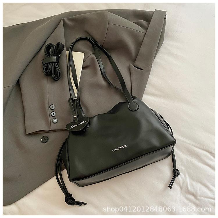 Fashion light luxury shoulder bag women's 2025 new high-end versatile underarm bag large-capacity commuter tote bag