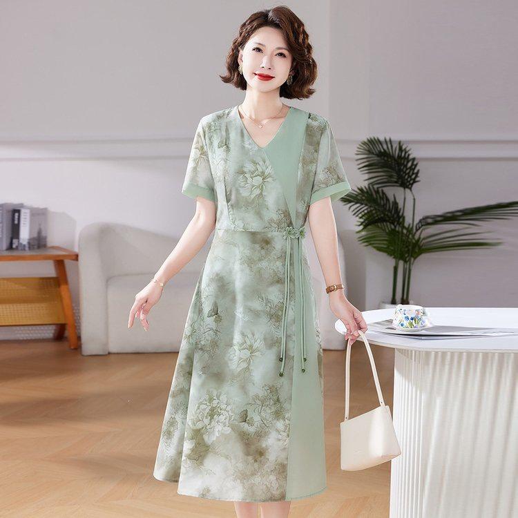 Mom's Summer Chiffon Dress: Stylish Short-Sleeve Belted Skirt for Middle-Aged & Elderly Women