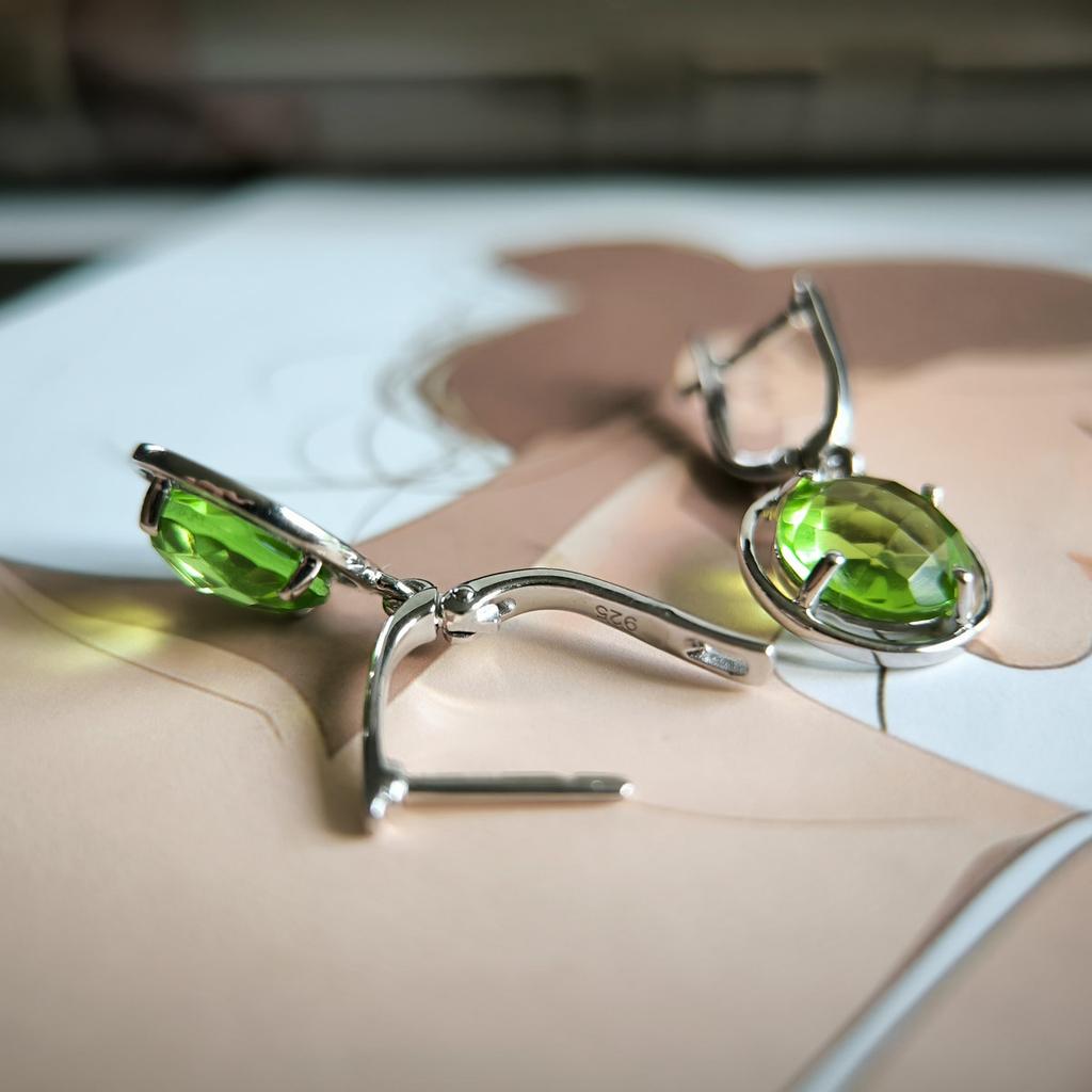 Silberohrringe mit Chrysolith 6.575ct (60002469)
